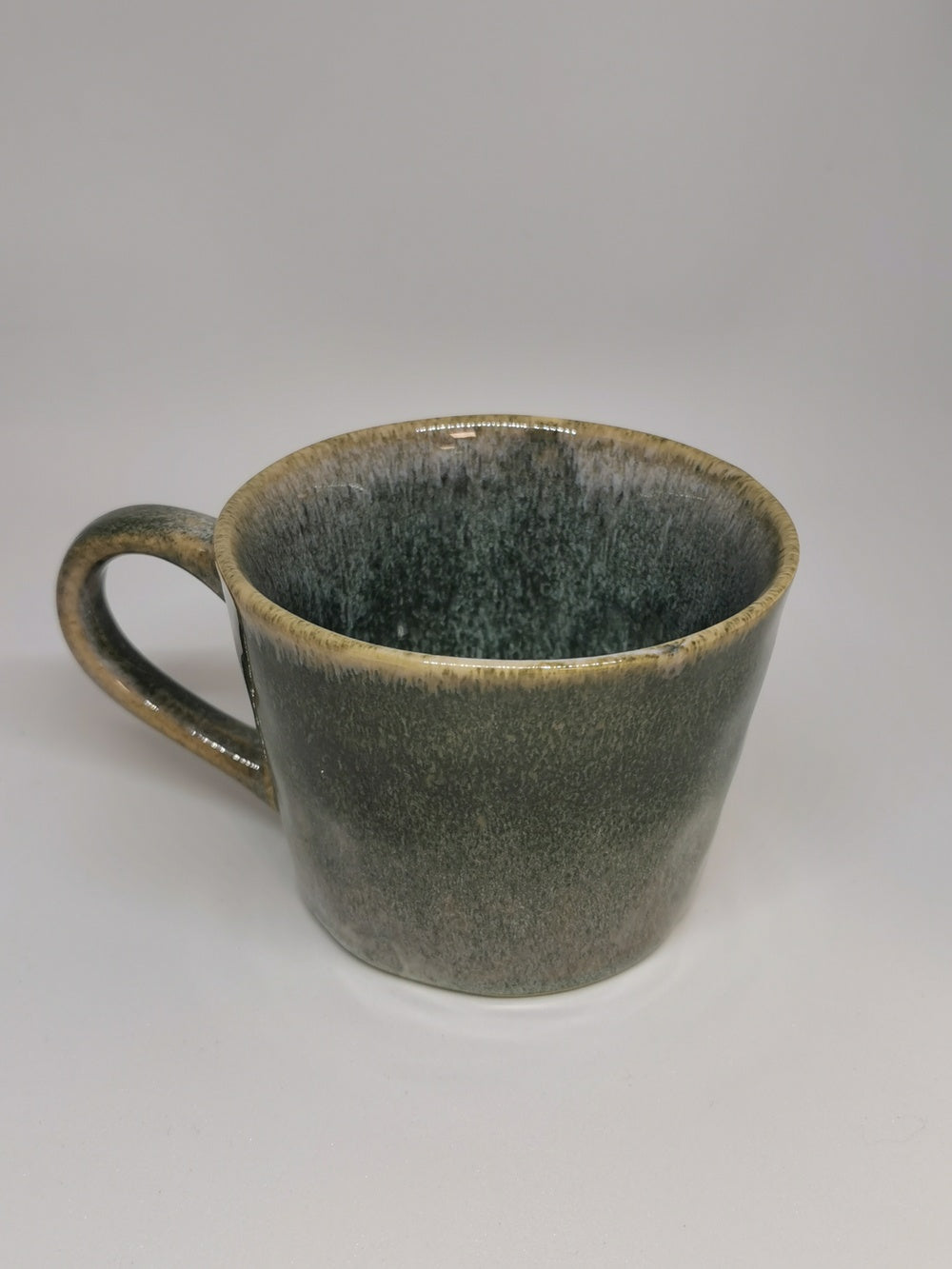 Tasse en céramique vert